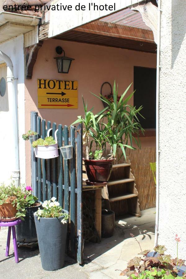 Hotel Le Dervois Монтие-ан-Дер Екстериор снимка
