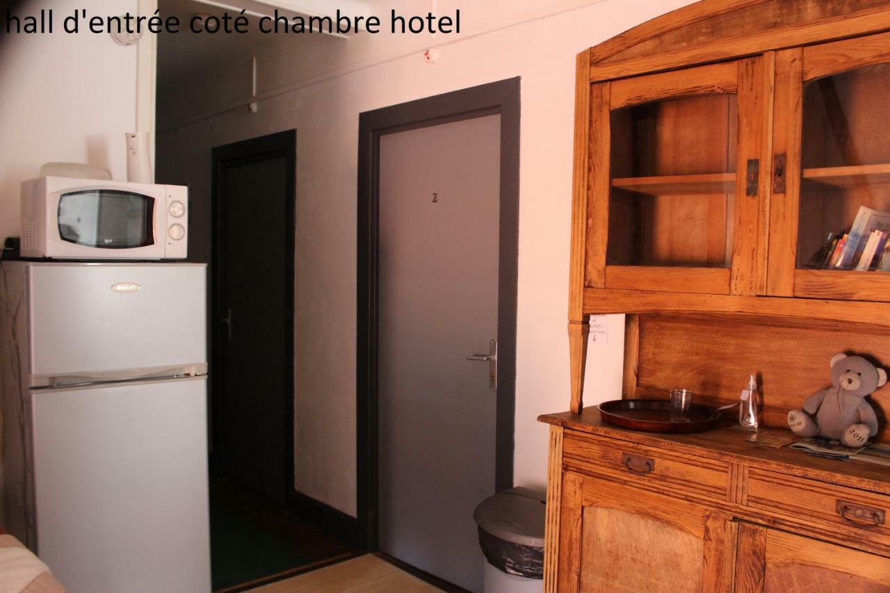 Hotel Le Dervois Монтие-ан-Дер Екстериор снимка