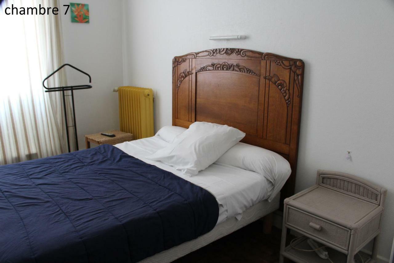 Hotel Le Dervois Монтие-ан-Дер Екстериор снимка